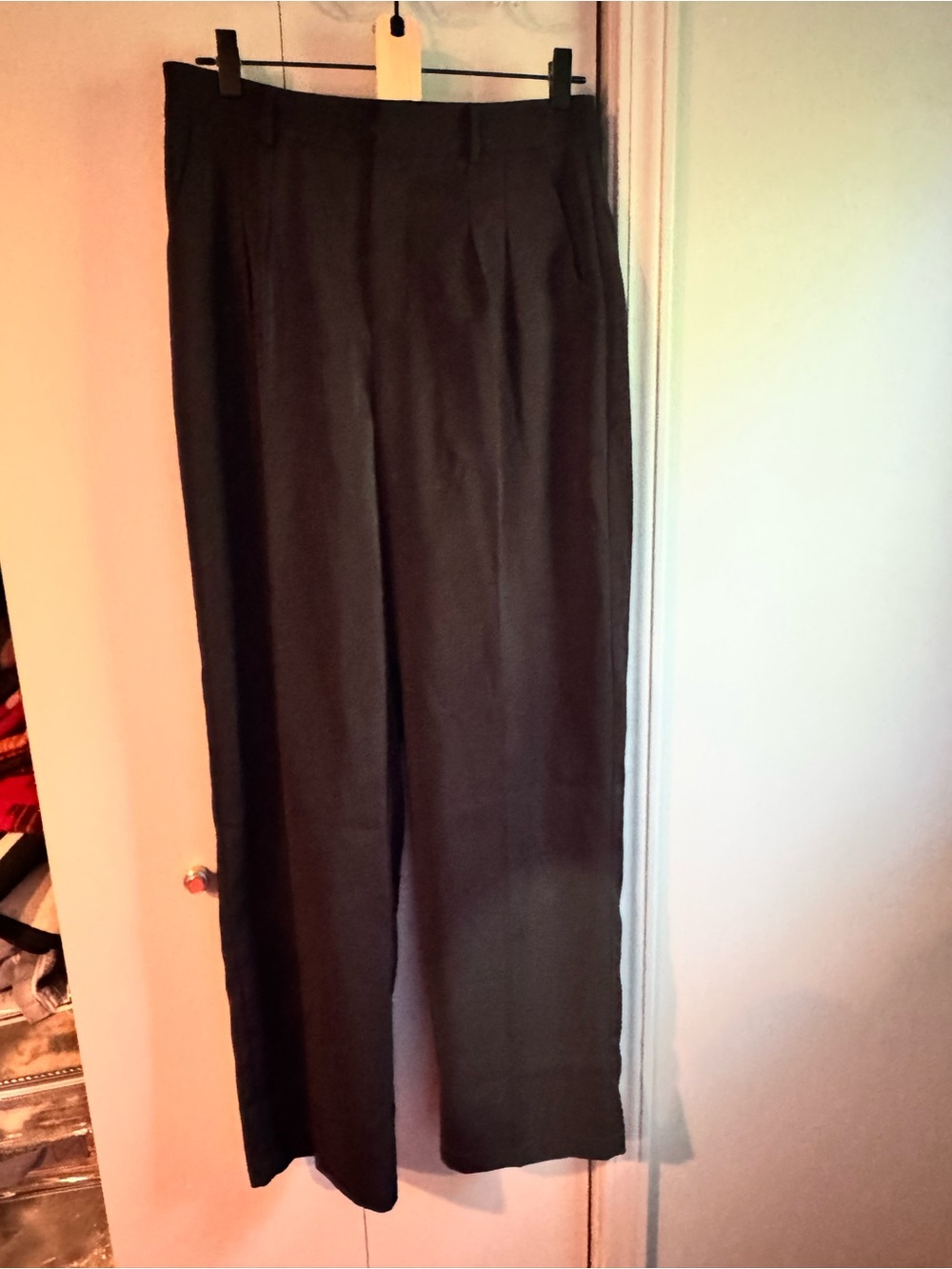 Lulu's Black Wide-Leg Pleated Trousers